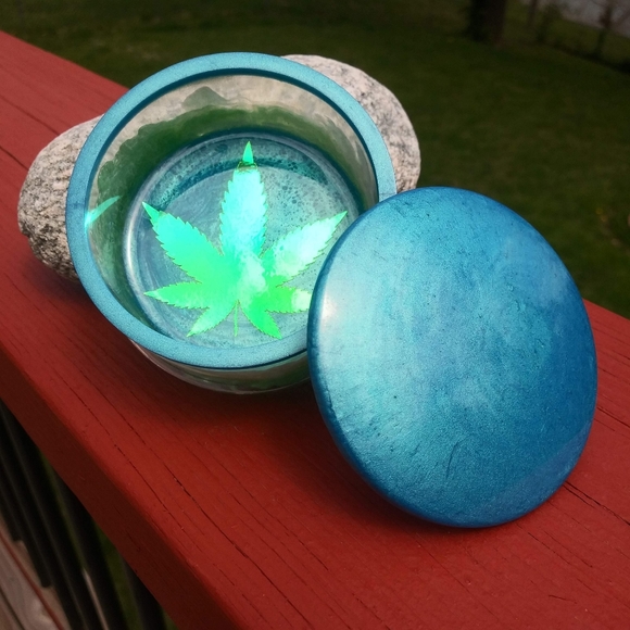 Hand Crafted Other - HANDMADE Stash Box Resin Art 420 Cute Gift Round